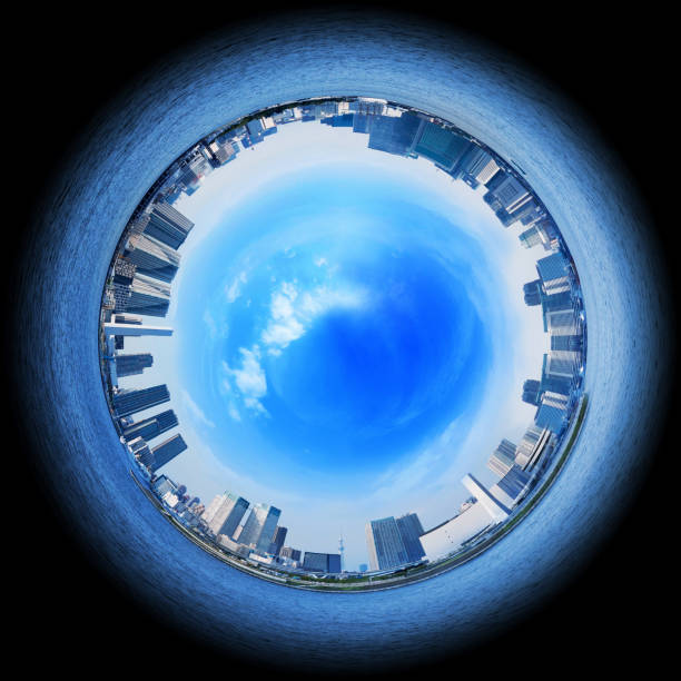 都市のスカイラインの円パノラマ(魚眼レンズで撮影された場合など) - all round ストックフォトと画像