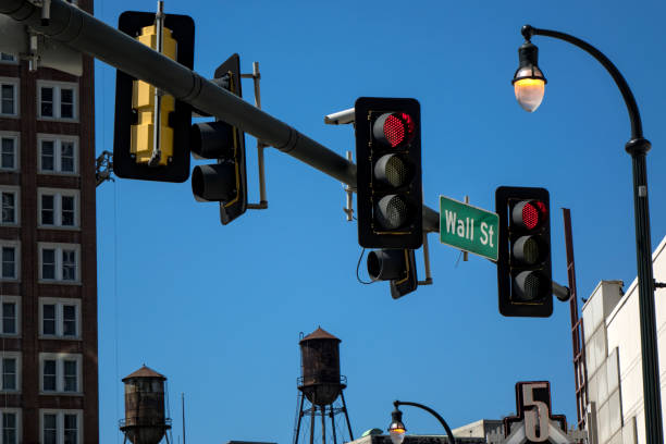 istock close up traffic lights in Atlanta downtown 953018528