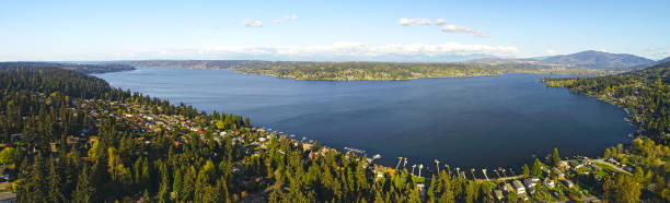 istock Lake Sammamish Bellevue Washington Panoramic Landscape View 953027660