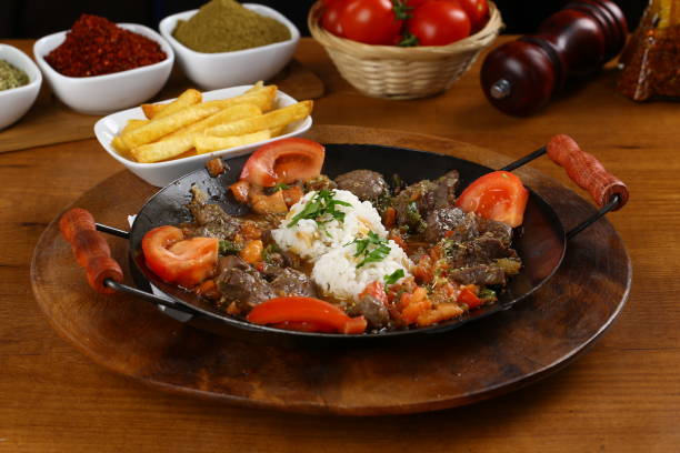 istock Sheet Roasting - Turkish Sac Kavurma 953061616