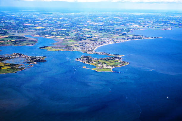 istock Flight on the Atlantic coast, Loire estuary and salt marsh 953091916