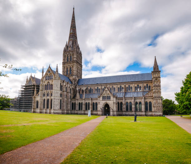 istock Salisbury Cathedral Wiltshire South West England UK 953127824