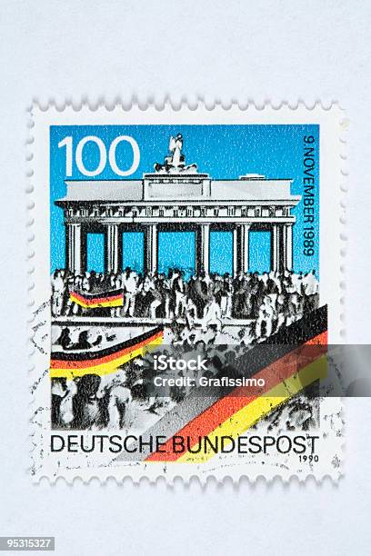 Deutsche Poststamp Berliner Mauer 1990 Stockfoto und mehr Bilder von Briefmarke - Briefmarke, Deutschland, Deutsche Kultur