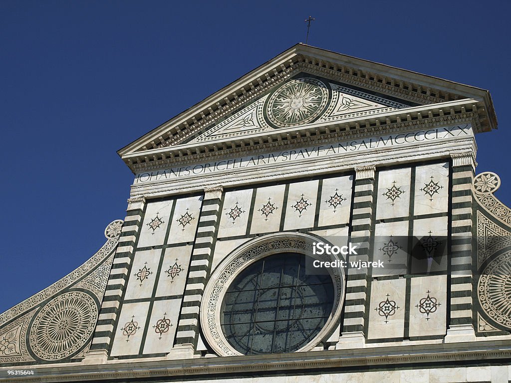 La facciata di Santa Maria Novella a Firenze - Foto stock royalty-free di Antico - Condizione
