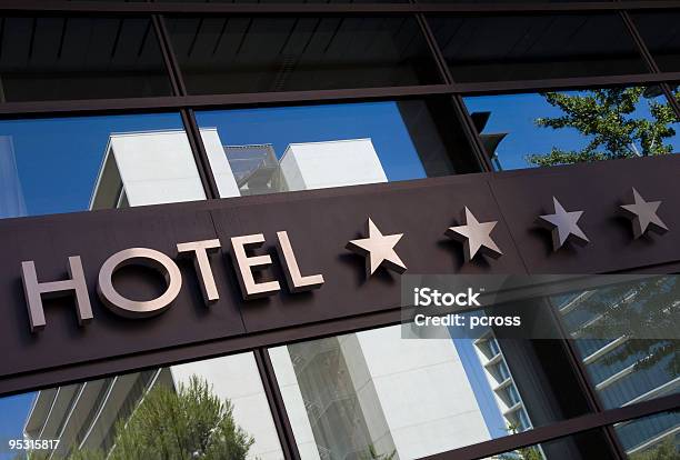 Hotel Stockfoto und mehr Bilder von Hotel - Hotel, Stern - Form, Abenddämmerung