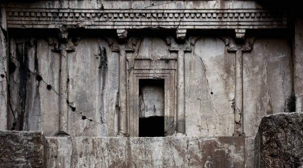 istock Tomb of Xerxes I 953184148