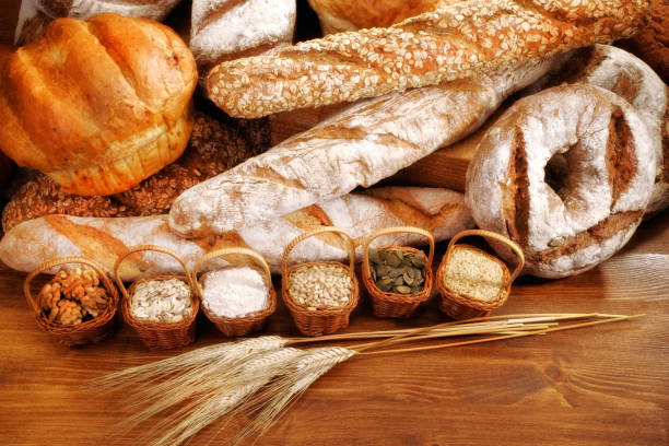 studio girato di pane fresco disposizione - neat good condition studio shot still life foto e immagini stock