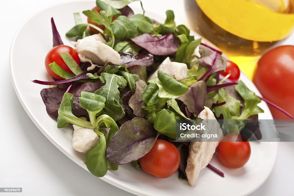 Salat-mix mit Hühnchenbrust und Kirschtomaten - Lizenzfrei Abnehmen Stock-Foto