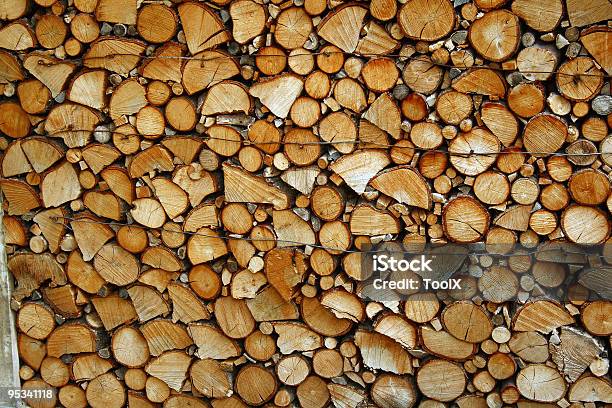 Registro De Madera Foto de stock y más banco de imágenes de Almacén de madera - Almacén de madera, Anillo de árbol, Color - Tipo de imagen