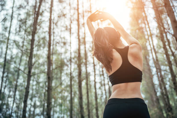 istock An Asian girl is exercise 953512288