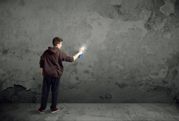 istock Young urban painter starting to draw 953512450