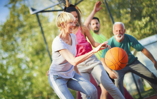 istock Basketball game with family. 953516128