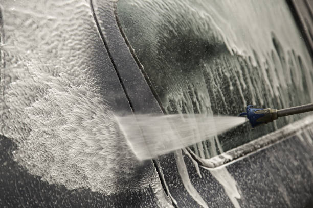 istock Car in car wash 953530450