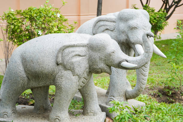 istock Statue of elephants in the garden 953595942