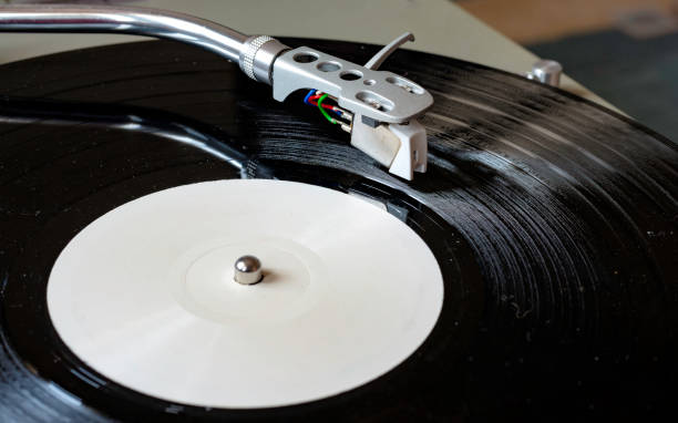 istock Old music records on turntable. Hifi audio system 953598196