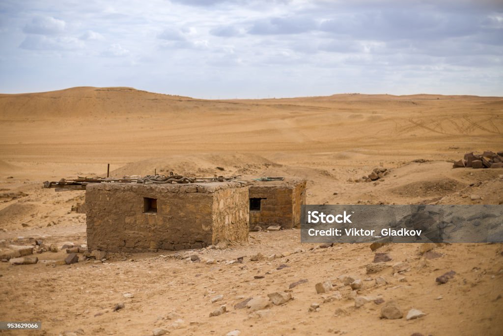 Oude verwoeste huis in de woestijn, Egypte - Royalty-free Antiek - Toestand Stockfoto