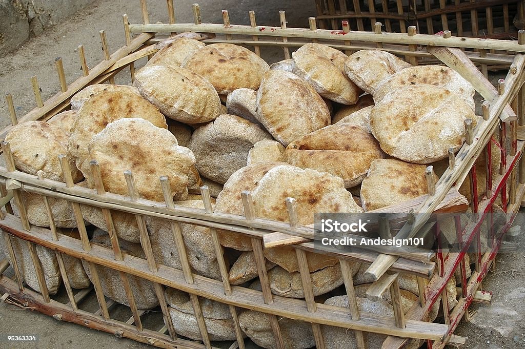 Płaski chleb - Zbiór zdjęć royalty-free (Biznes)