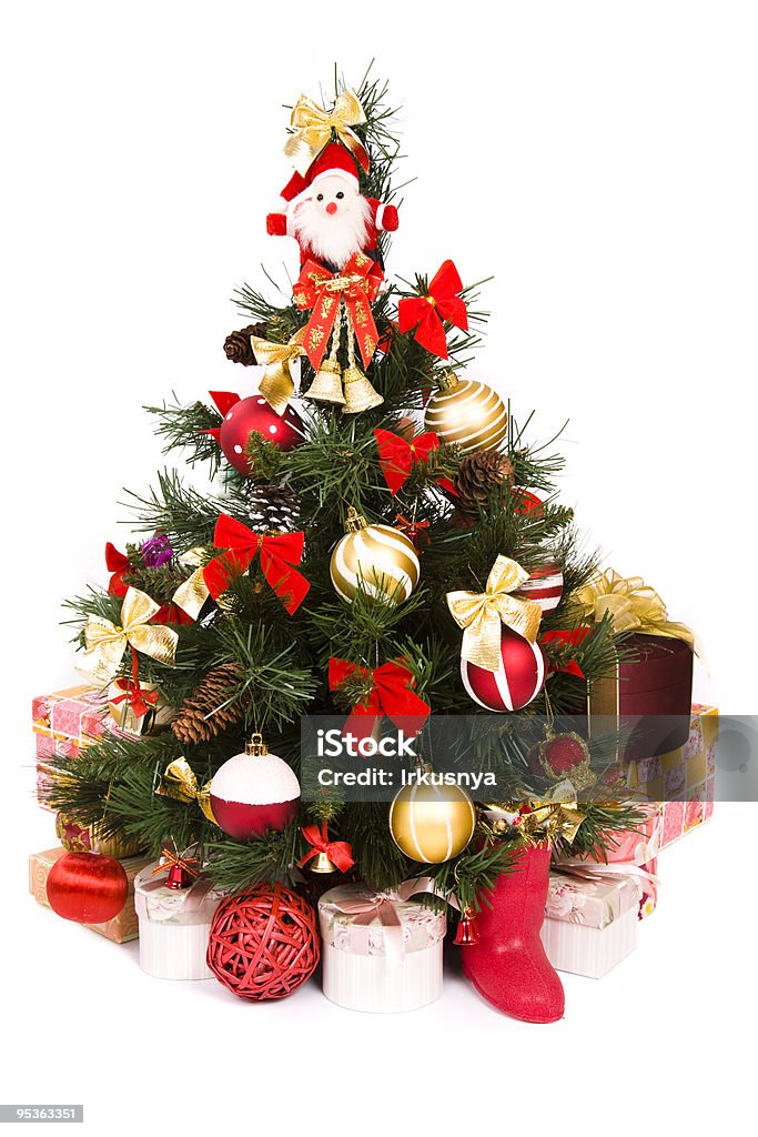 Foto de Árvore De Natal Decorada Em Vermelho E Dourado e mais fotos de  stock de Amontoamento - Amontoamento, Baile, Bola de Árvore de Natal -  iStock