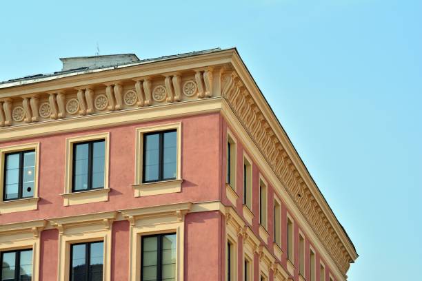 istock Front wall of old tenement house 953665408
