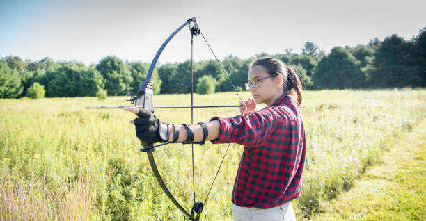 istock The teenager girl practicing archery 953694284