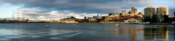 istock Sunset Panoramic View of San Francisco Maritime National Historical Park 953722376