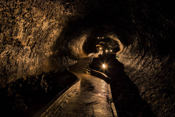istock Lava Tube Cave, Lava Beds National Monument 953732550