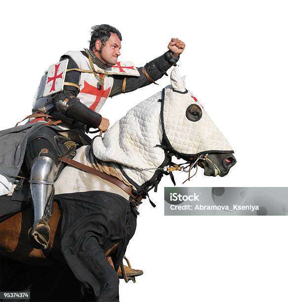 Templar Con Cama King Foto de stock y más banco de imágenes de Caballero - Caballero, Caballo - Familia del caballo, Fondo blanco