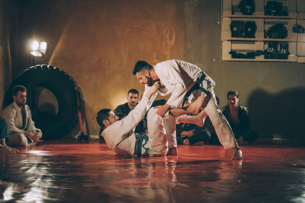 aula de treinamento de jiu-jitsu - dojo - fotografias e filmes do acervo