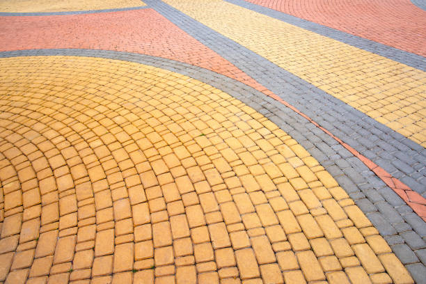 Pavimento de paralelepípedos coloridos - foto de acervo