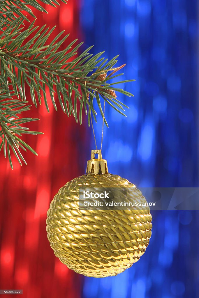 Bolas de oro árbol de Navidad DECORACIÓN - Foto de stock de Abeto libre de derechos