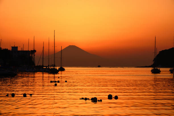 istock Sunset over Mt Fuji and after Sunset 953819738
