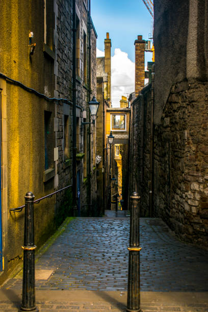 istock Edinburgh Narrow Street View Edinburgh Trave 953843730