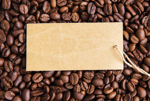 コーヒー豆と価格タグ - text ready ストックフォトと画像