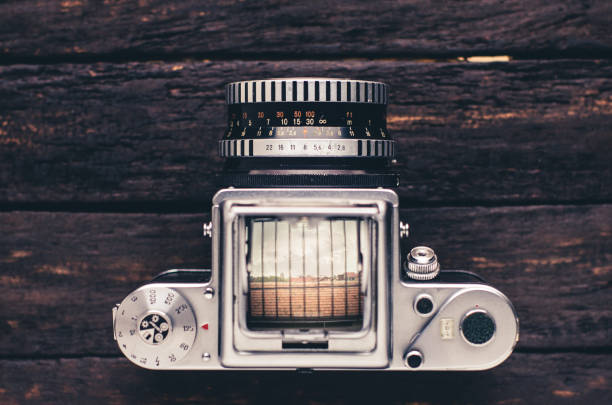 vintage película de una cámara de formato medio - medium format camera frame camera film negative fotografías e imágenes de stock