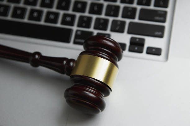 istock Online auction concept. Auction or judge gavel on a computer keyboard 953936950