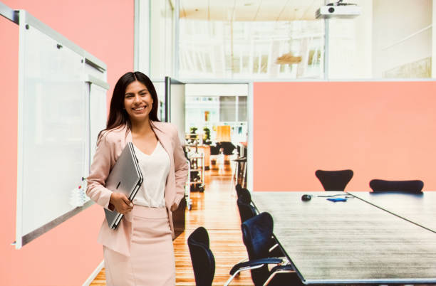 istock Businesswoman at the office 953956144
