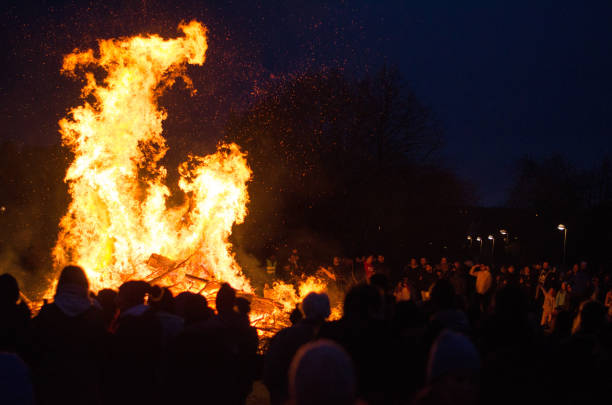 noc walpurgis - walpurgis zdjęcia i obrazy z banku zdjęć