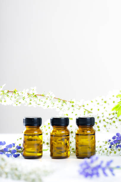 istock Aroma bottles and flowers 954000258