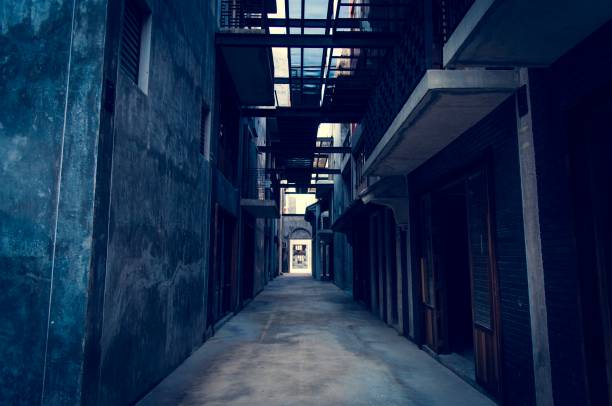 istock Alley way in Bangkok city 954052128