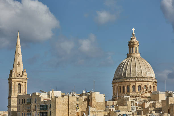 istock Church and traditional architecture in Valletta in Malta 954197714