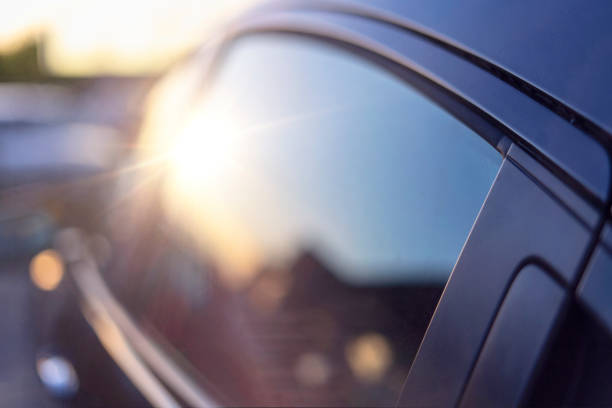 istock Sunshine reflection in the window of the car 954211310
