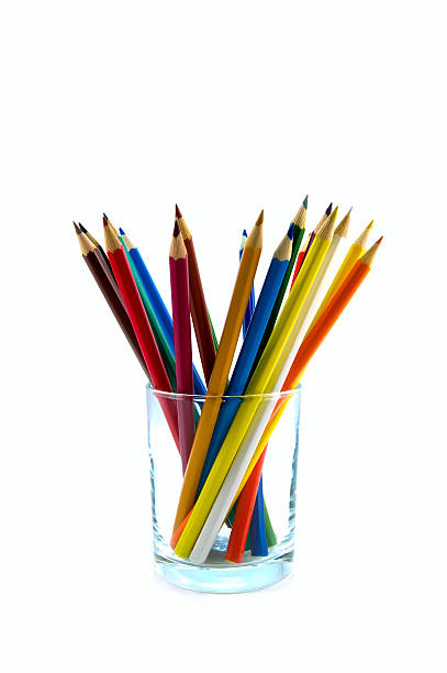 lápis coloridos em vidro - pencil black sharp color image - fotografias e filmes do acervo