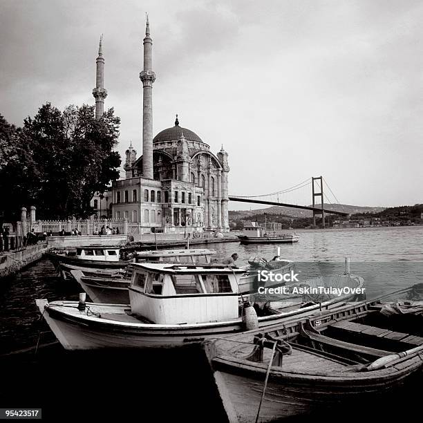 Moschea Ortakoy - Fotografie stock e altre immagini di Istanbul - Istanbul, Antico - Condizione, Bosforo