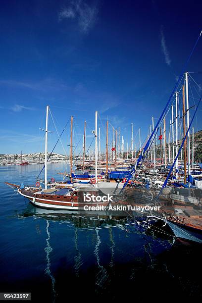 Foto de Porto De Bodrum e mais fotos de stock de Verão - Verão, Anchorage, Bandeira