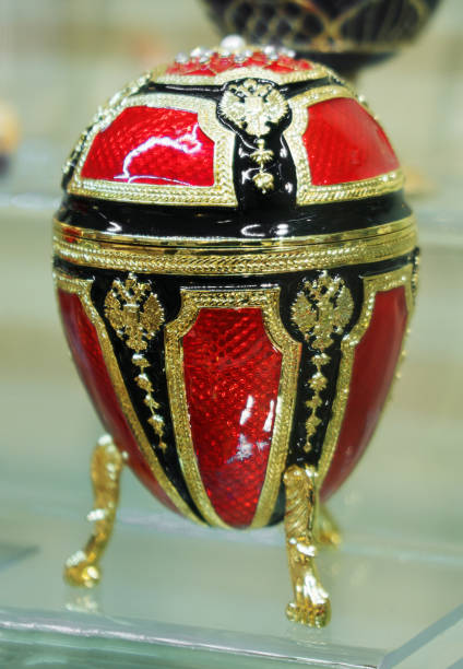 istock Jeweled Egg replica. Close-up view. 954300586