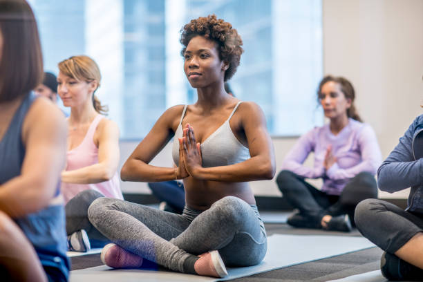 istock Yoga in the city 954307726