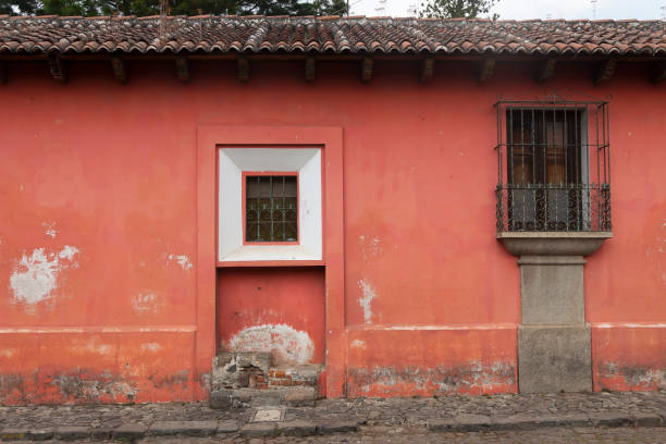 istock Colonial house with barred windows in Antigua, Guatemala. 954321492