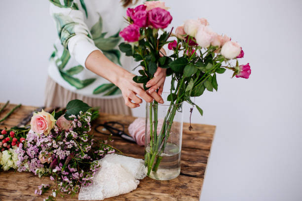 istock Flowers in a vase on a table 954349822