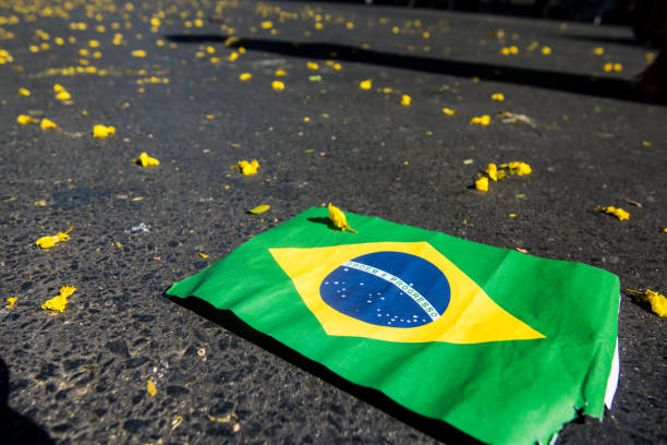 Flag of Brazil 'Belo Horizonte, Brazil - September 7, 2011: September 7 (1822) is Brazil's Independence Day. Flag of Brazil on belo horizonte street jeep 4x4 off road vehicle world war ii stock pictures, royalty-free photos & images