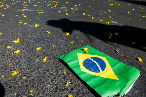 Flag of Brazil 'Belo Horizonte, Brazil - September 7, 2011: September 7 (1822) is Brazil's Independence Day. Flag of Brazil on belo horizonte street jeep 4x4 off road vehicle world war ii stock pictures, royalty-free photos & images